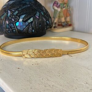 Vintage Accessocraft NYC gold omega belt 26” - 28”